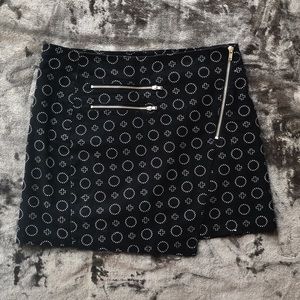 Asymmetrical hem skirt
